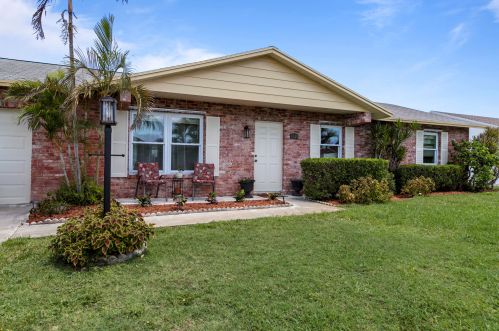 3549 Taconic Dr, West Palm Beach FL  33406-4916 exterior