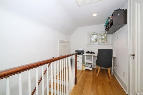 1187 Post Rd, Scarsdale NY  10583-2023 exterior