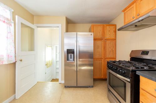 523 Berlin Ave, Mishawaka IN  46544-1503 exterior