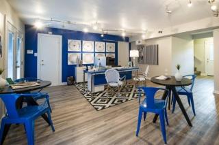 1616 Royal Crest Dr, Austin TX  78741-2600 exterior