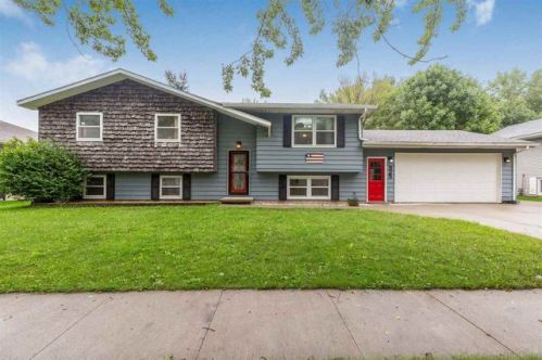 525 Joseph Rd, Dunkerton, IA 50626-9771