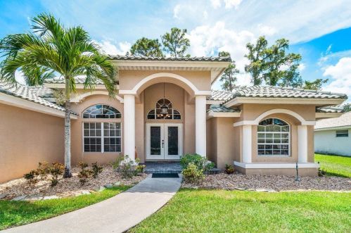 146 Fernwood Cres, West Palm Beach, FL 33411-4954