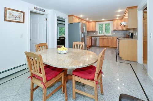 23 Mayflower Dr, Wilton CT  06897-1003 exterior