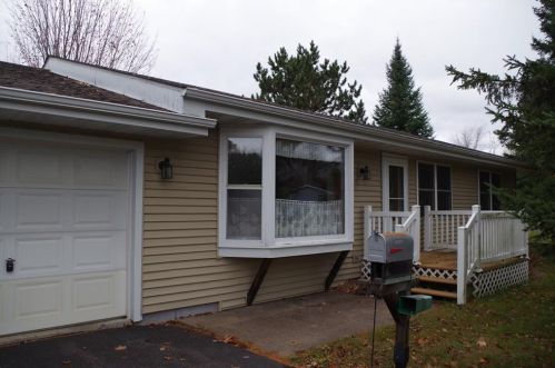 1310 Parkridge Dr, Ladysmith, WI 54848-2809
