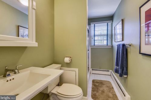 20209 St Louis Rd, Purcellville VA  20132-4905 exterior