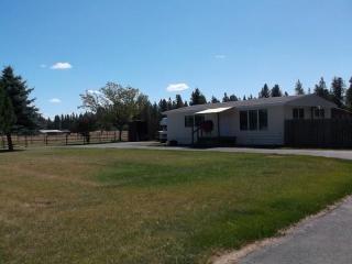 9011 Glass Ln, Spokane, WA 99224-9355