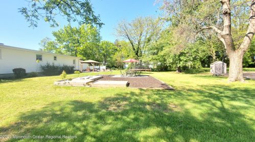 7 Bedle Rd, Hazlet NJ  07730-1209 exterior