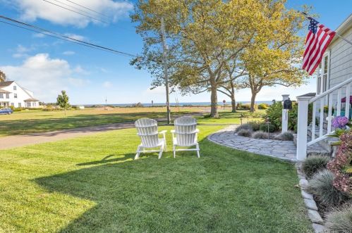 35 Margherita Lawn, Stratford, CT 06615-7845