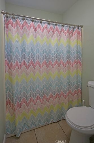 6001 Stone Bridge Ln, Bakersfield CA  93313-3386 exterior