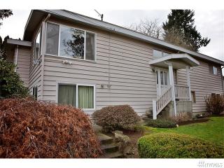 12423 20th Ave, Seattle WA  98125-5140 exterior