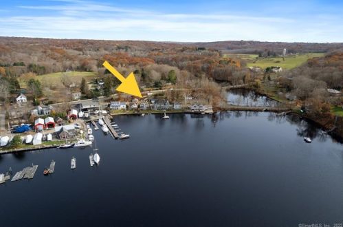 7 Cove Rd, Lyme CT  06371-3402 exterior