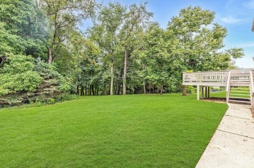 341 Shannon Cir, New Brighton, PA 15066-9728