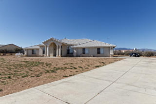 8276 Nahoa Way, Phelan, CA 92371-4610