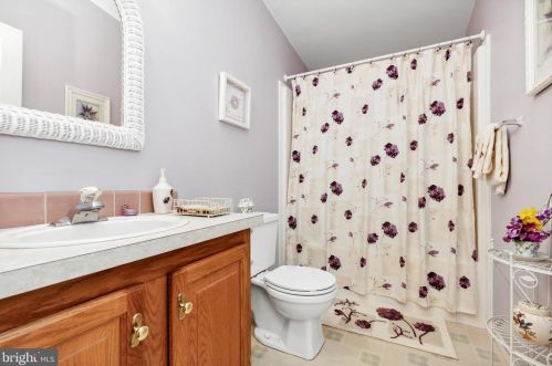 1070 Scenic View Dr, Collegeville PA  19473-2077 exterior