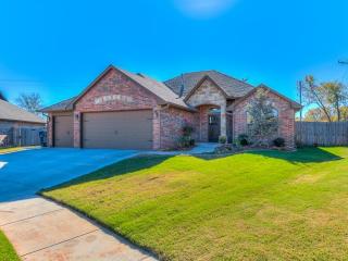 11764 24th Ter, Yukon, OK 73099-1919