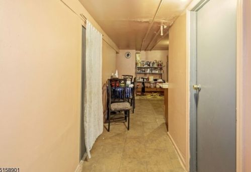 721 18 Ave, Irvington NJ 07111-3712 exterior