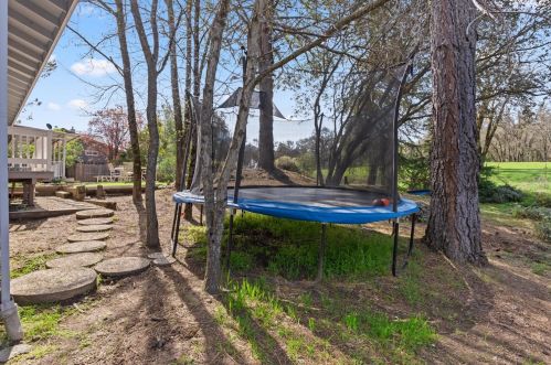 18531 Lake Forest Dr, Lake Wildwood CA  95946-8824 exterior