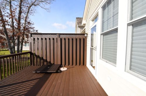 4 Chadwick Ct, Mashpee MA exterior