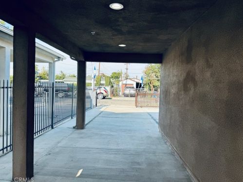 2014 Piru St, Compton CA  90222-3525 exterior