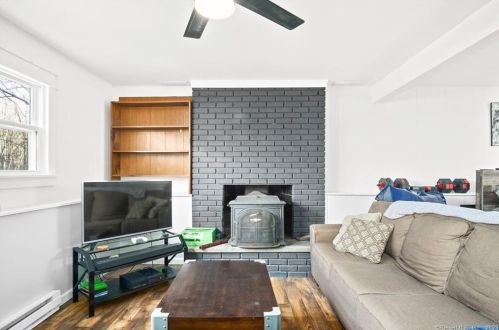 1554 Route 12, Gales Ferry CT  06335-1838 exterior