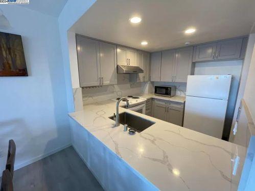 988 Franklin St, Oakland, CA 94607-4297