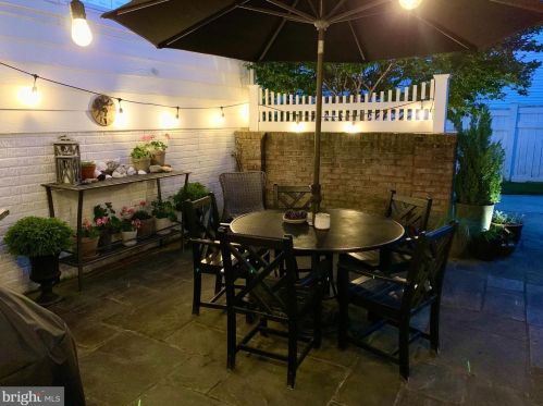 9012 Virginia Ter, Lorton VA  22079-3251 exterior