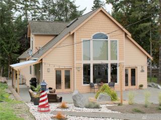 9925 Windward Dr, Olympia, WA 98502-9762