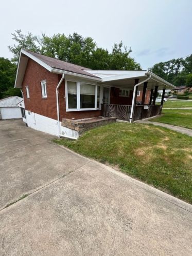143 Gilmore Dr, Pittsburgh, PA 15235-5259