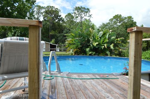 3941 Burkholm Rd, Mims, FL 32754-5023