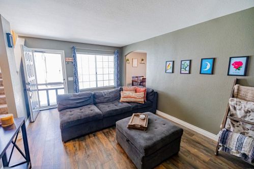 1785 Promenade Pl, Vista CA  92083-6167 exterior