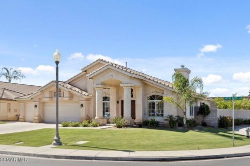 11427 Pecos River Dr, Bakersfield, CA 93312-5766