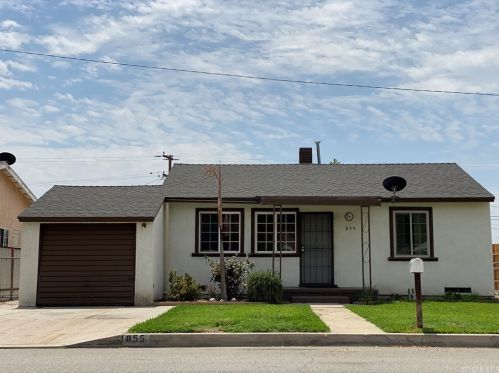 855 30th St, San Bernardino, CA 92405-2815