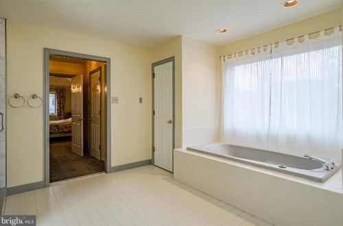 112 Quail Ln, Kennett Sq PA  19348-2652 exterior