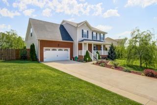 997 Silty Dr, Clarksville, TN 37042-8764