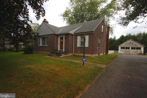373 Concord Rd, Glen Mills, PA 19342-1403