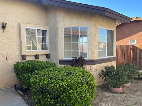 44717 27th St, Lancaster, CA 93535-2830