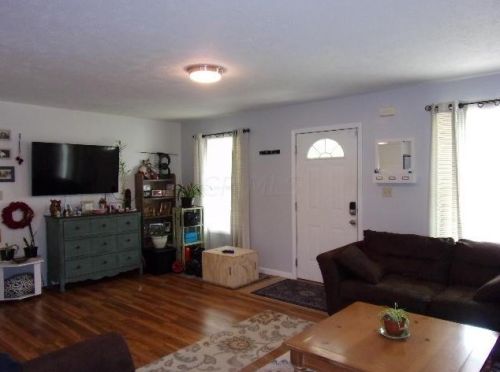 620 Riverbirch Rd, Washington Ch OH  43160-1281 exterior