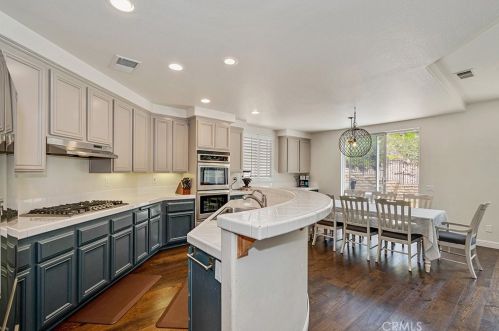 29584 Mammoth Ln, Santa Clarita CA  91387-6216 exterior
