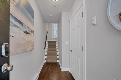 59 Liberty St, Stamford, CT 06902-4720