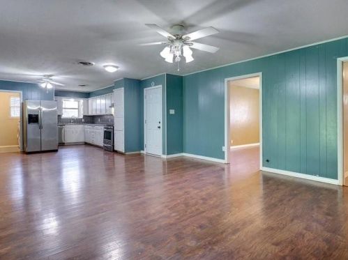 1225 Hillcrest St, Denton TX  76201-2412 exterior