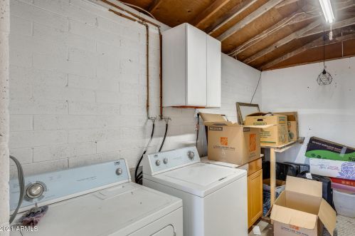 9414 11th Pl, Phoenix AZ  85020-2604 exterior