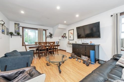 151-09 84th Dr, Jamaica, NY 11432-2411