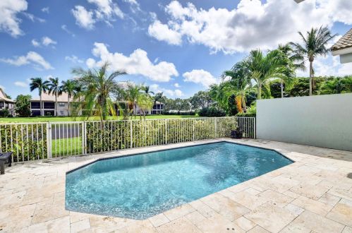 16842 Knightsbridge Ln, Delray Beach, FL 33484-6993