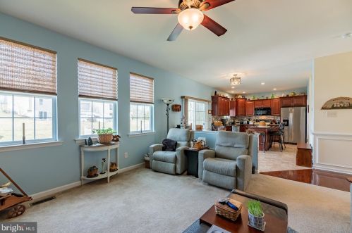 303 8th Ave, Parkesburg PA  19365-1359 exterior