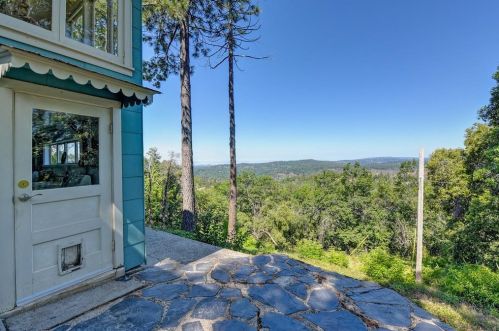 23509 Barnes Ln, Cape Horn CA  exterior