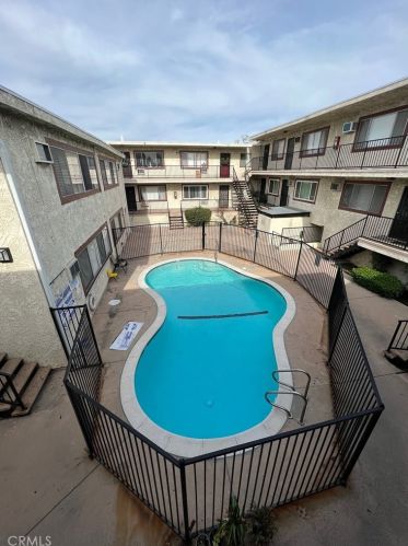 8800 Cedros Ave, Van Nuys CA  91402-2213 exterior