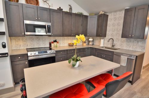 3143 Logan St, Englewood CO 80113-6843 exterior