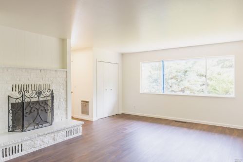 810 Walnut Ave, Ukiah CA  95482-3703 exterior