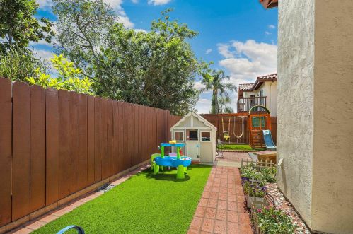 5521 Lesa Rd, La Mesa CA  91942-1704 exterior