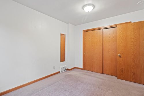 4211 97, Milwaukee WI 53228-2111 exterior